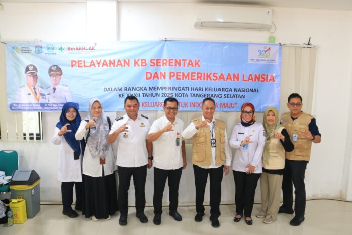 peringatan Hari Keluarga Nasional (Harganas) ke-32 Provinsi Banten yang diselenggarakan di Kecamatan Setu, Kota Tangerang Selatan (Tangsel) pada Kamis, (26/06/2025).