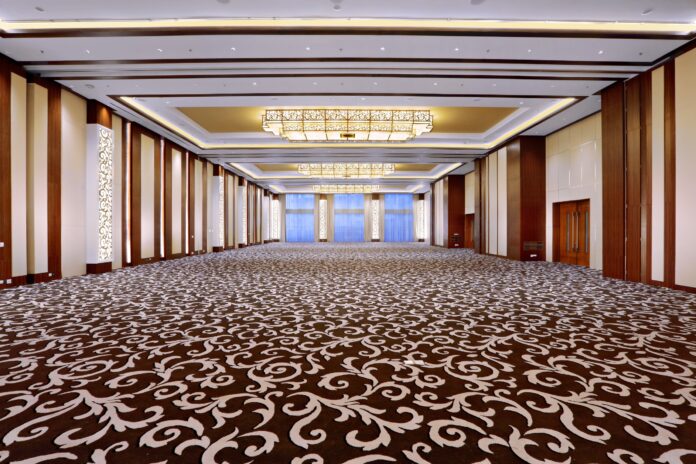 Atria Hotel Gading Serpong menghadirkan Grand Ballroom terbesar di Gading Serpong dan meeting room modern.